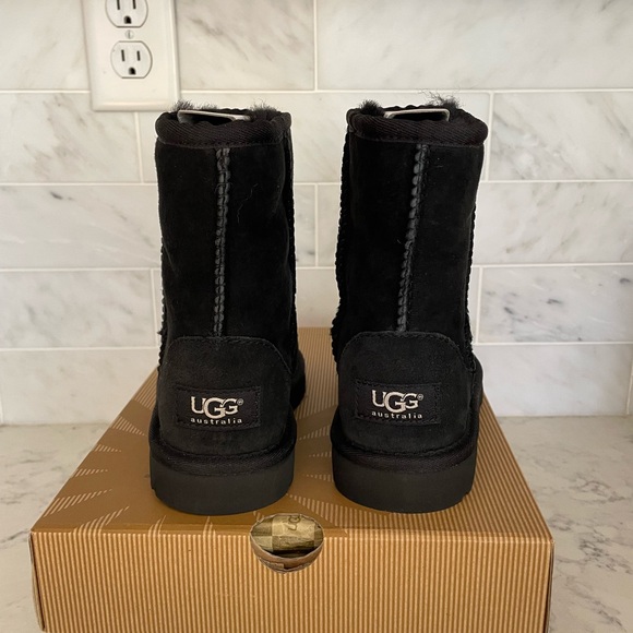 UGG Classic Boots in black - Picture 8 of 9